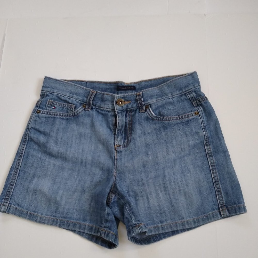 Ladies Tommy Hilfiger SZ 2 Blue Denim Shorts